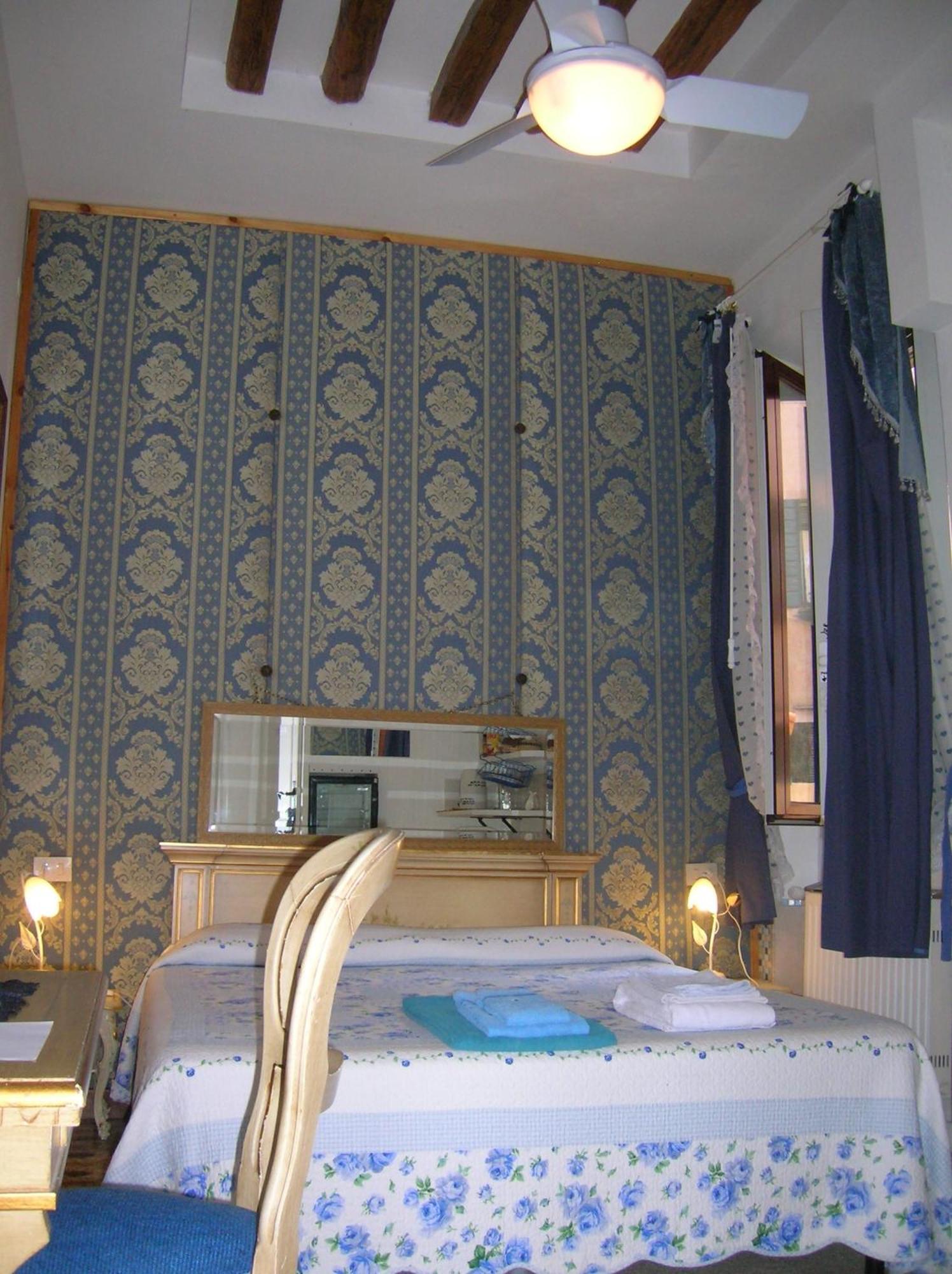 Bed and Breakfast Biennale Венеція Екстер'єр фото